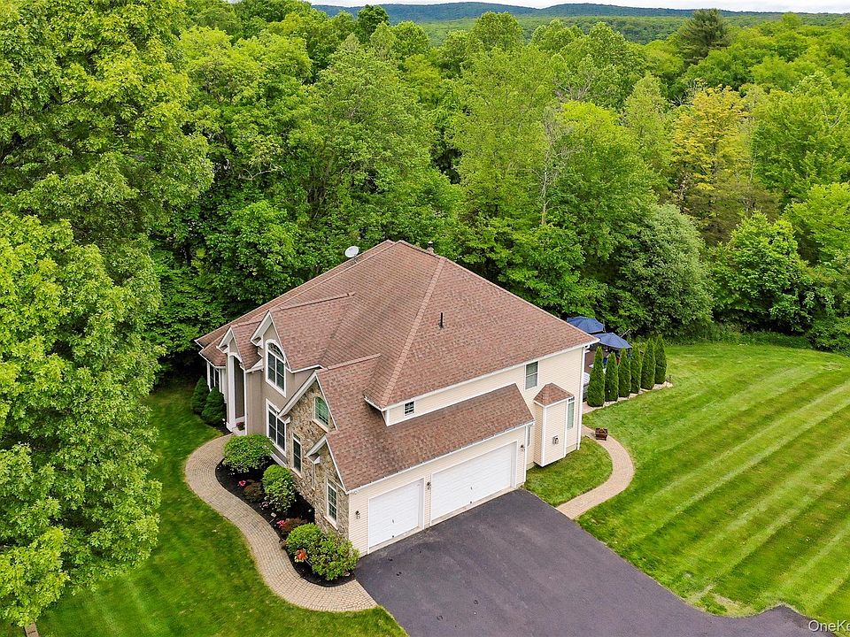 1st image of 66 Carol Lane