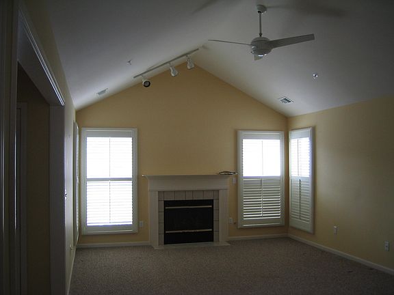 2nd image of 28468 Carlton Way Dr
