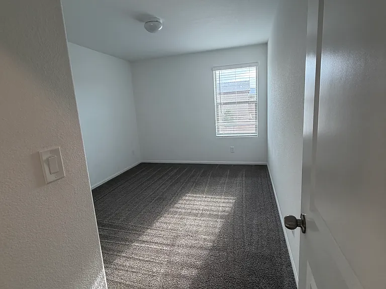 5622 Golden Orchard St — Photo 7