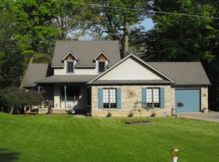 2139 Crestline Dr, Burton, MI 48509