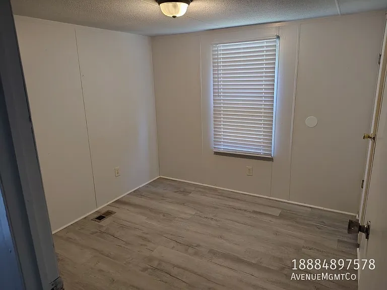 301 Old Tavern Ln #301 — Photo 3