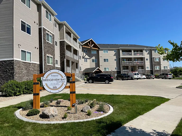 Bridgeview Bay Condos — Photo 8