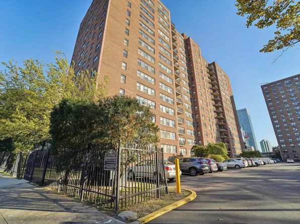 225 Saint Pauls Ave APT 2P, Jersey City, NJ 07306