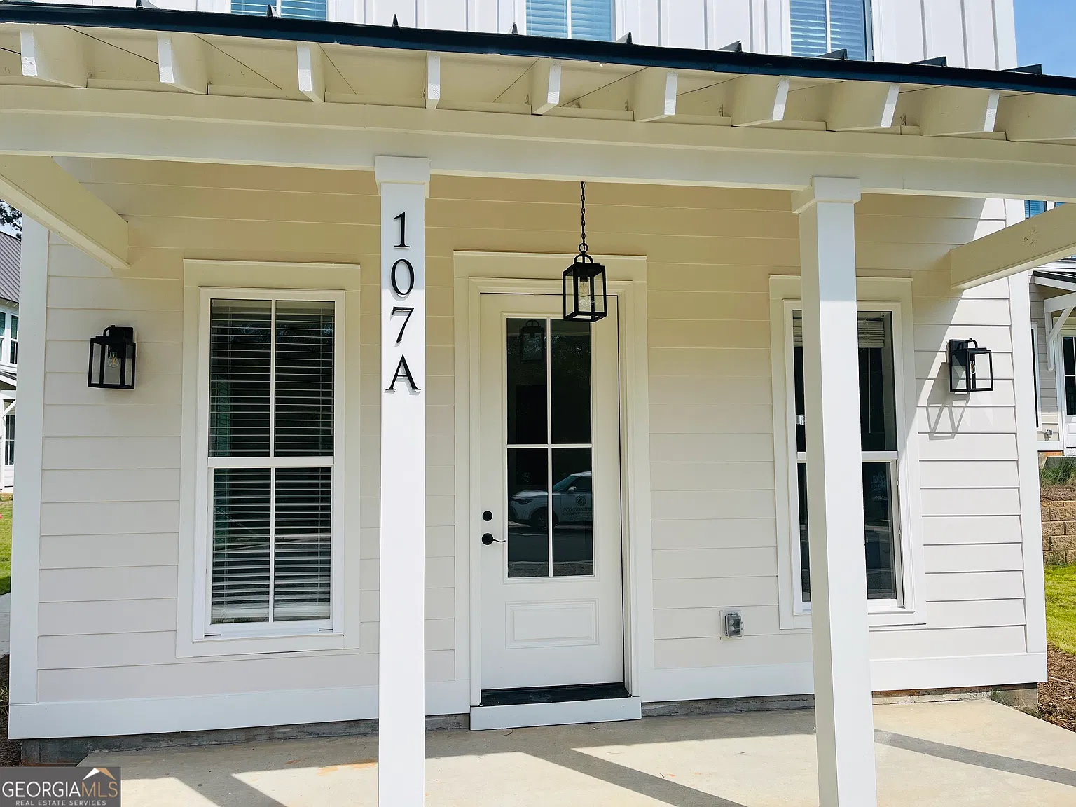 1 bed, 1.5 bath, 570 sqft, $925 — Photo 3