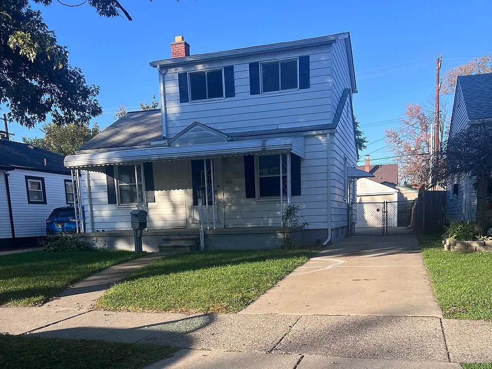 558 Lincoln Ave