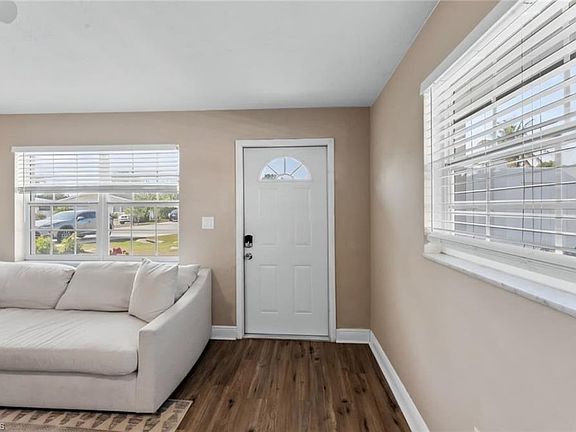 3rd image of 4203 Rose Ave