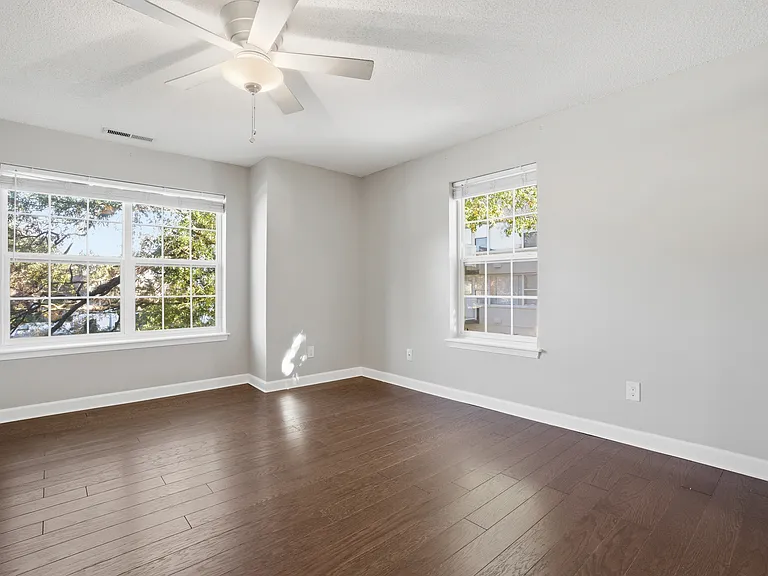 414 Delaware Ave #219 — Photo 10