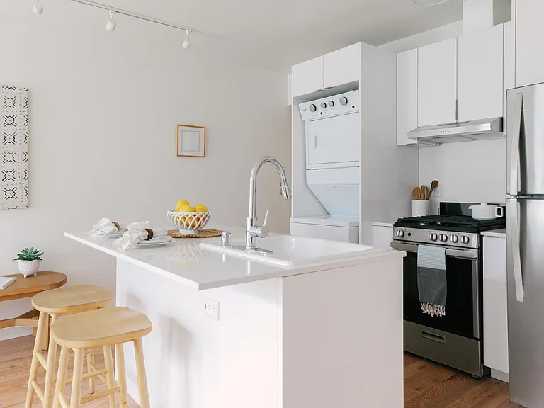 221 N Catalina St #9 — Photo 15