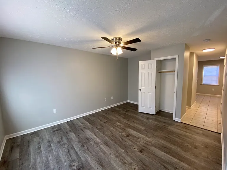 Valley View Townhomes — Photo 20