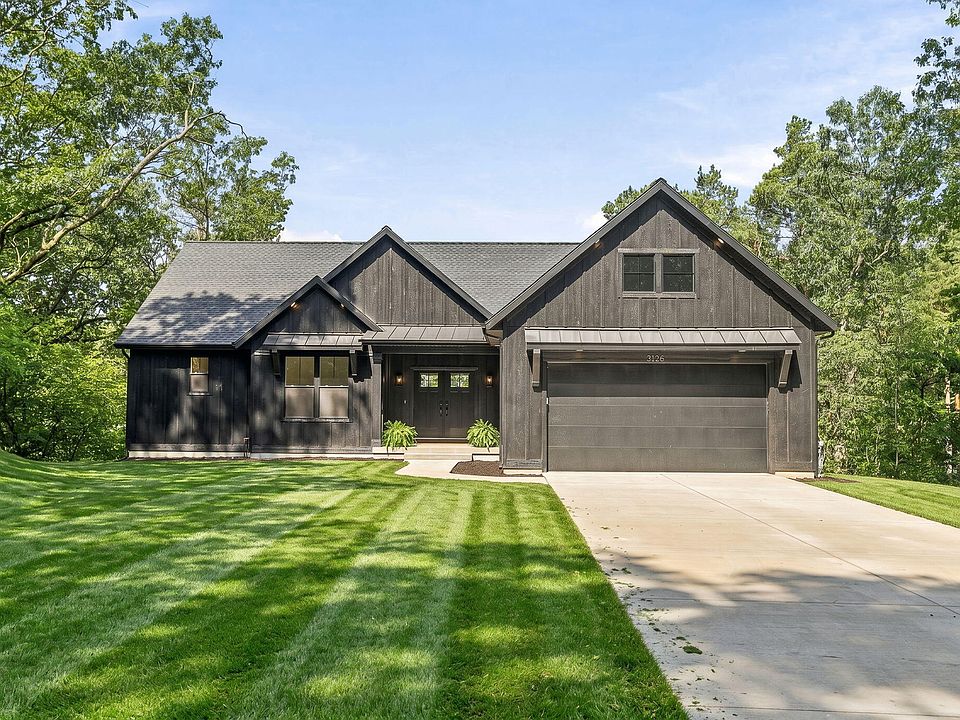 1st image of 3126 Red Oak Dr