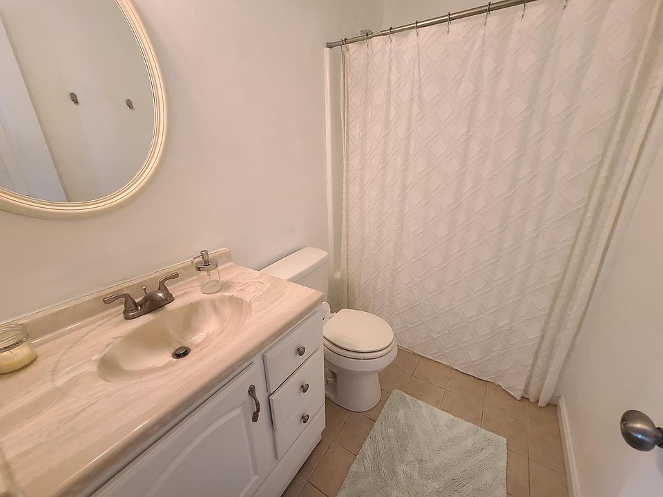 1st image of 1704 Cacapon Ct