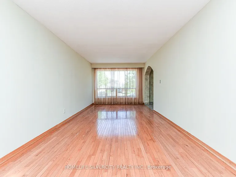7378 Bybrook Dr — Photo 16