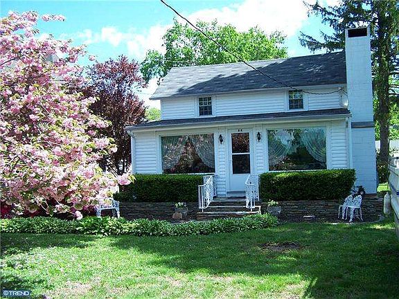 3rd image of 88 River Dr