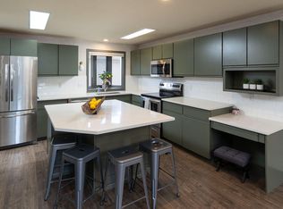 1050 NE Butler Market Rd APT 28, Bend, OR 97701