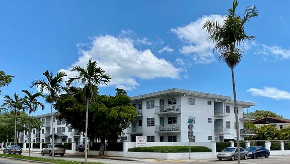 2nd image of 3100 W Flagler St #104