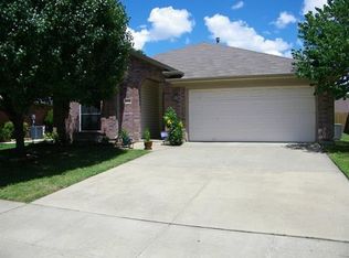 8321 Tallahassee Ln, Fort Worth, TX 76123