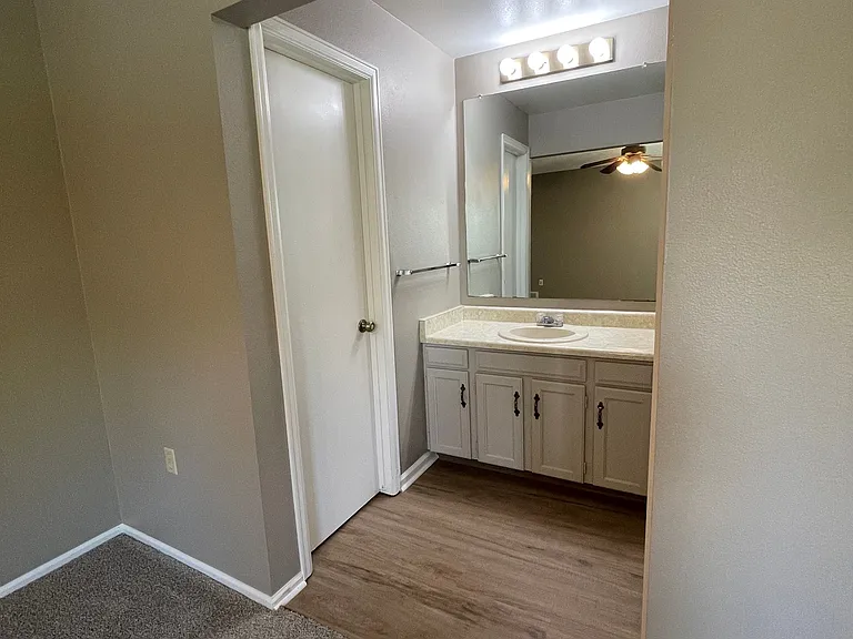 4425 Hollyhock St — Photo 14