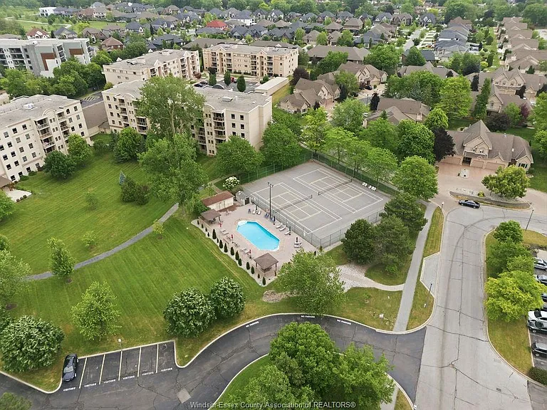 325 Village Grove Dr #409 — Photo 2
