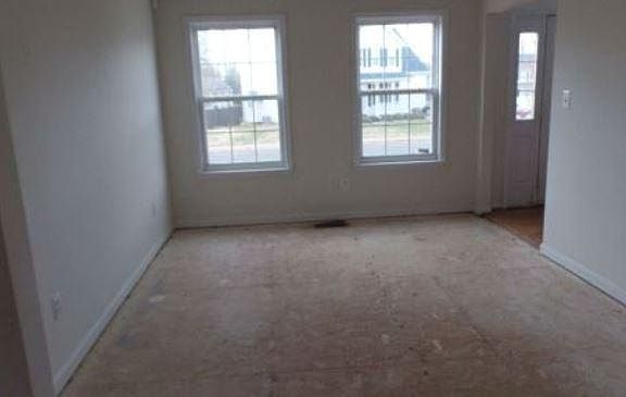 4th image of 47109 Sorrel Dr