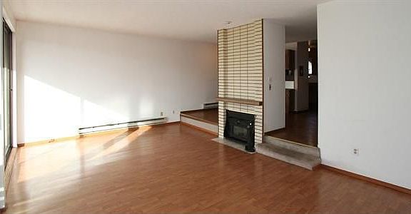 4th image of 22705 Lakeview Dr APT F4