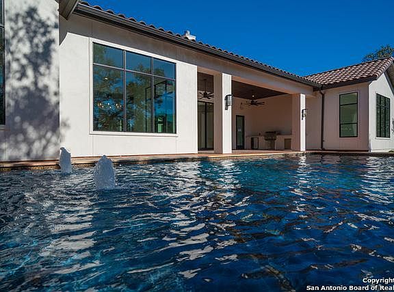 5th image of 9823 Midsomer Pl