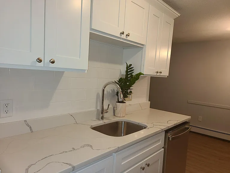 426 Pleasant St #1 — Photo 1