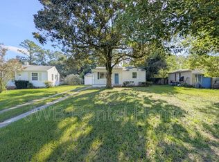 5517 Lakewood Cir E, Jacksonville, FL 32207