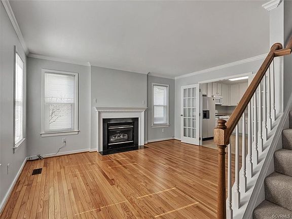 3rd image of 6906 Miami Ave
