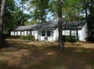 200 Cherokee Trl, Hinesville, GA 31313