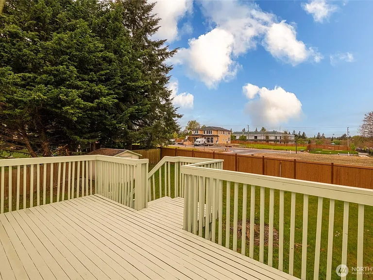 12638 SE 210th Ct — Photo 15