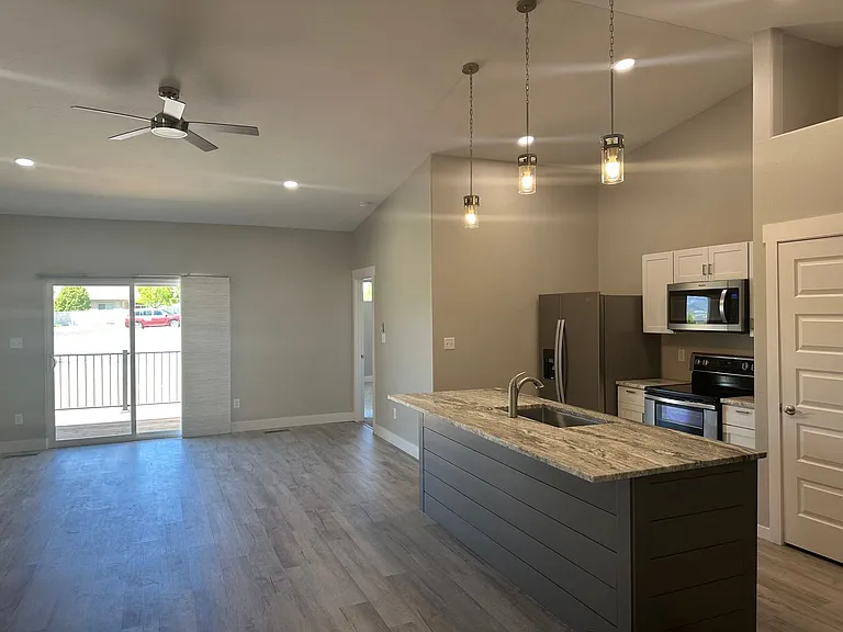 585 N Grand Falls Ct #C — Photo 5
