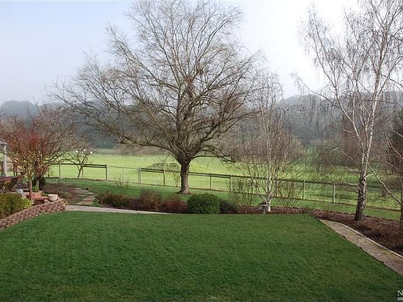 4th image of 479 Ormsby Ln