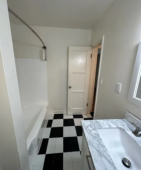 Cherokee Apartments — Photo 14