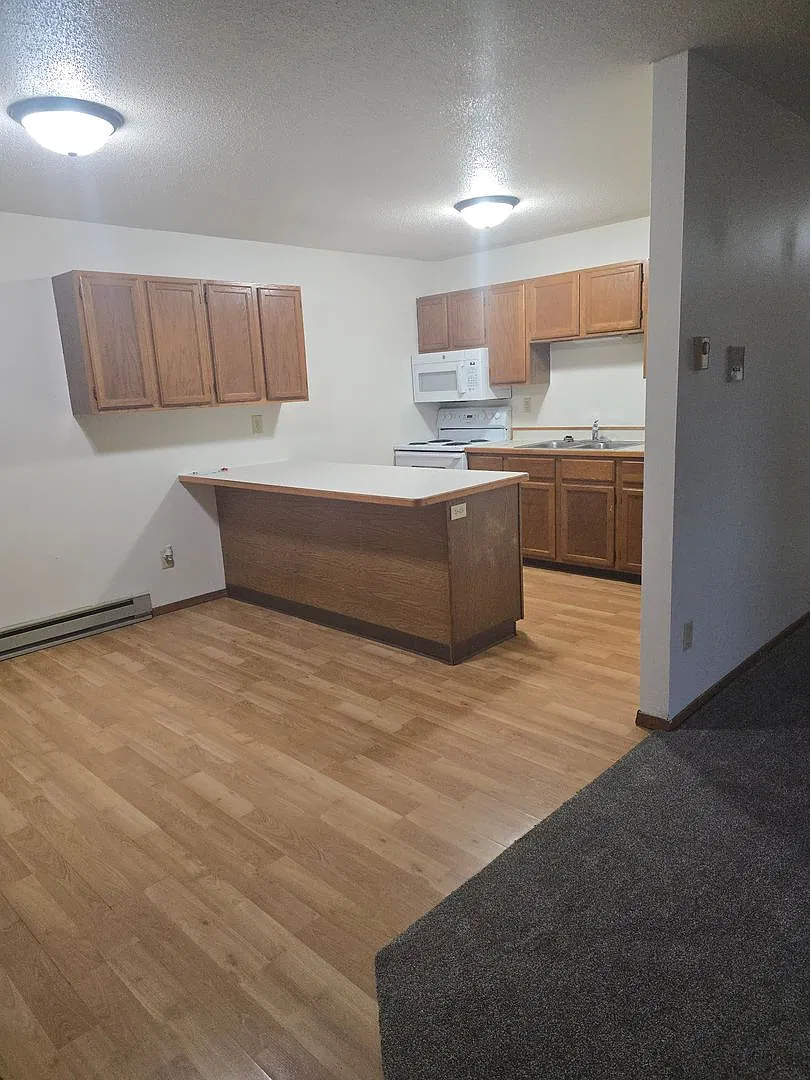 Summit Place — Photo 2