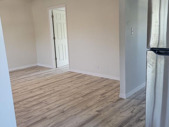 4th image of 5701 Central Ave #5