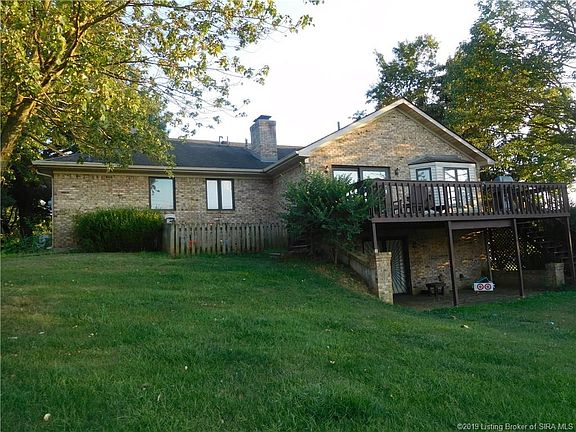 2nd image of 110 E Hillcrest Dr