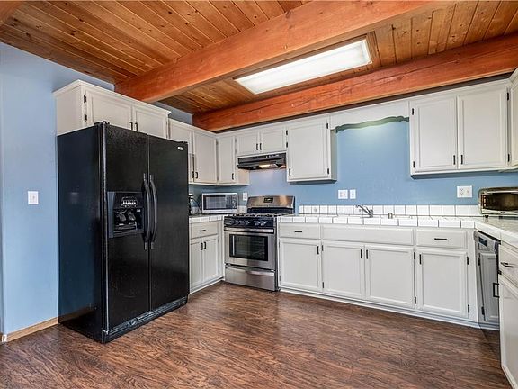 4th image of 42955 Monterey St