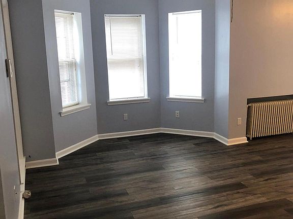 4th image of 1009 N Madison St #B