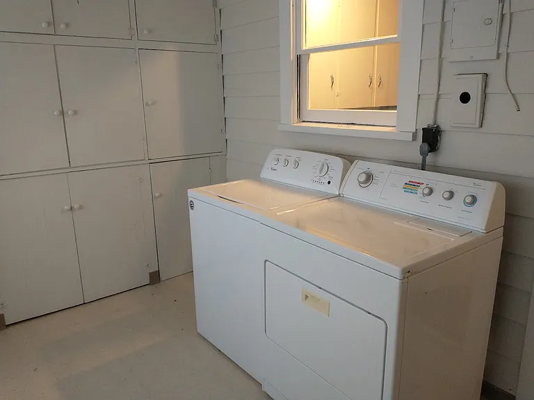 Laundry with storage