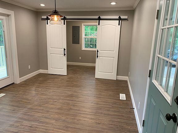 Utility room entrance