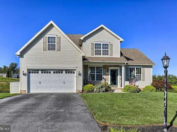 204 Joshua Dr, Hanover, PA 17331