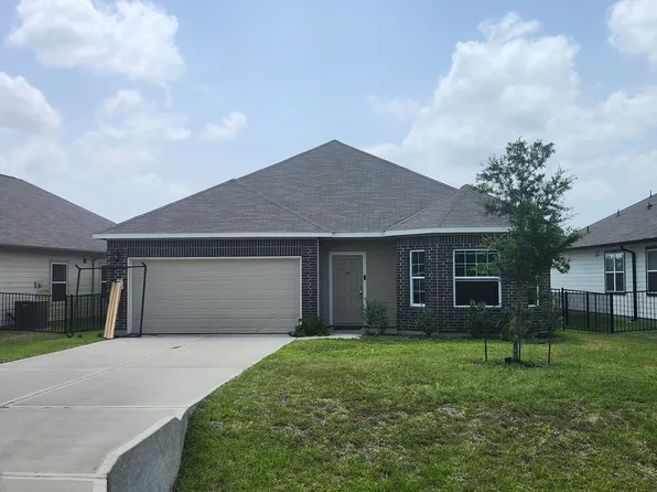 329 Shoreview Dr, Conroe, TX 77303