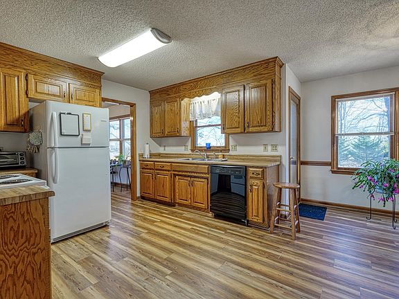 5th image of 191 Skinner Rd