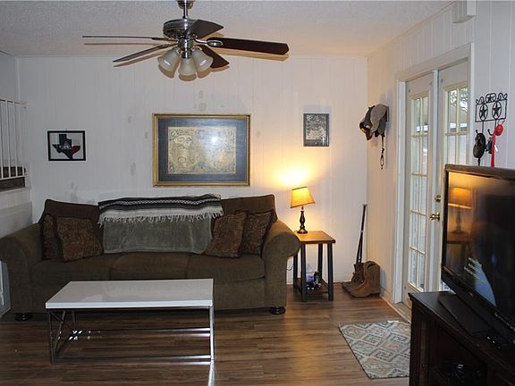 4th image of 863 Parkway Dr