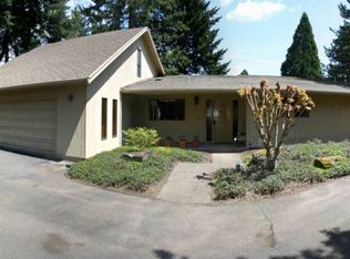 1051 Timberline Dr, Lake Oswego, OR 97034