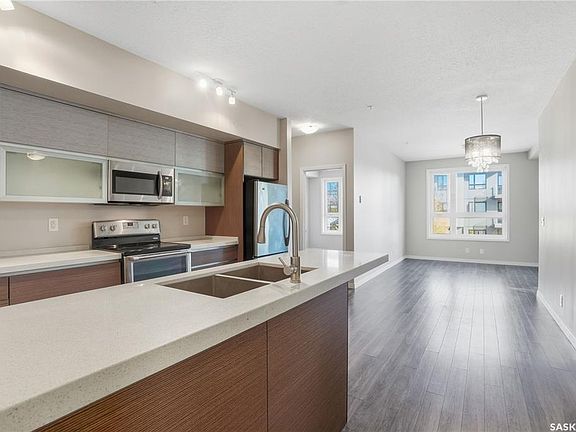 4th image of 235 Evergreen Sq #221