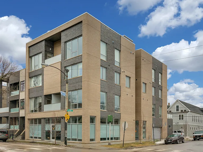 2805 W Cortland St #3 — Photo 1