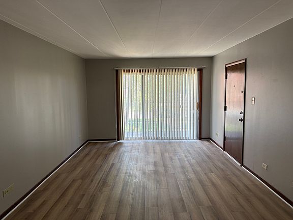 5th image of 17614 Rosewood Dr #2B