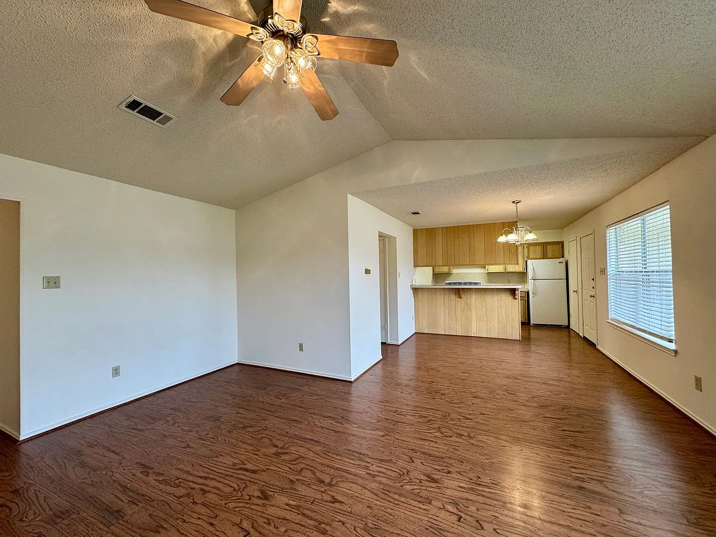 Duplex — Photo 3