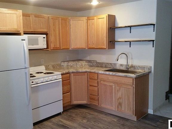 3rd image of 865 Lincoln St APT D